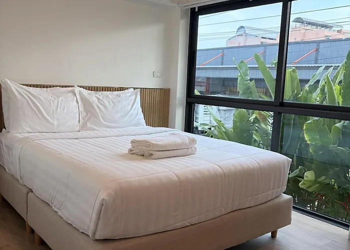 Apartment 2 Bed & 2 Bath Suite, 2nd Floor