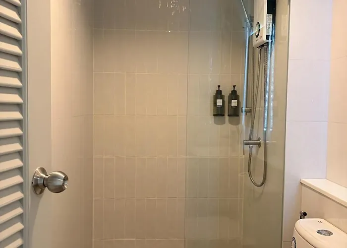 2 Bed & 2 Bath Suite, 2nd Floor Apartment Bangkok