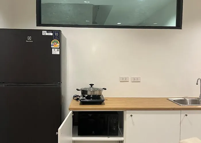 2 Bed & 2 Bath Suite, 2nd Floor Bangkok