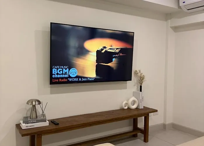 2 Bed & 2 Bath Suite, 2nd Floor Apartment Bangkok