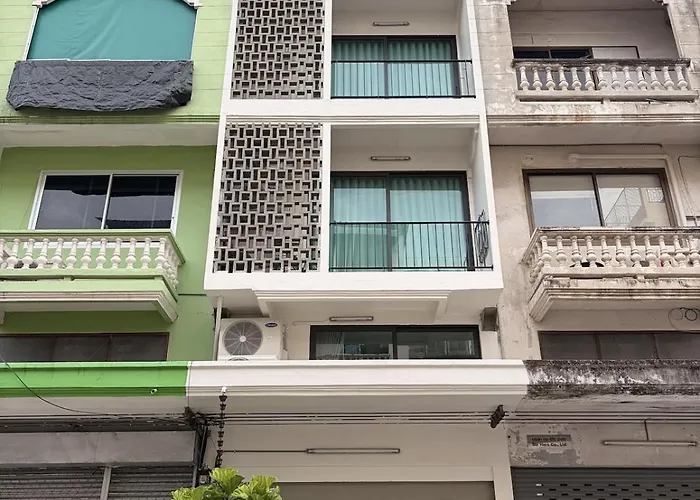 Apartment 2 Bed & 2 Bath Suite, 2nd Floor